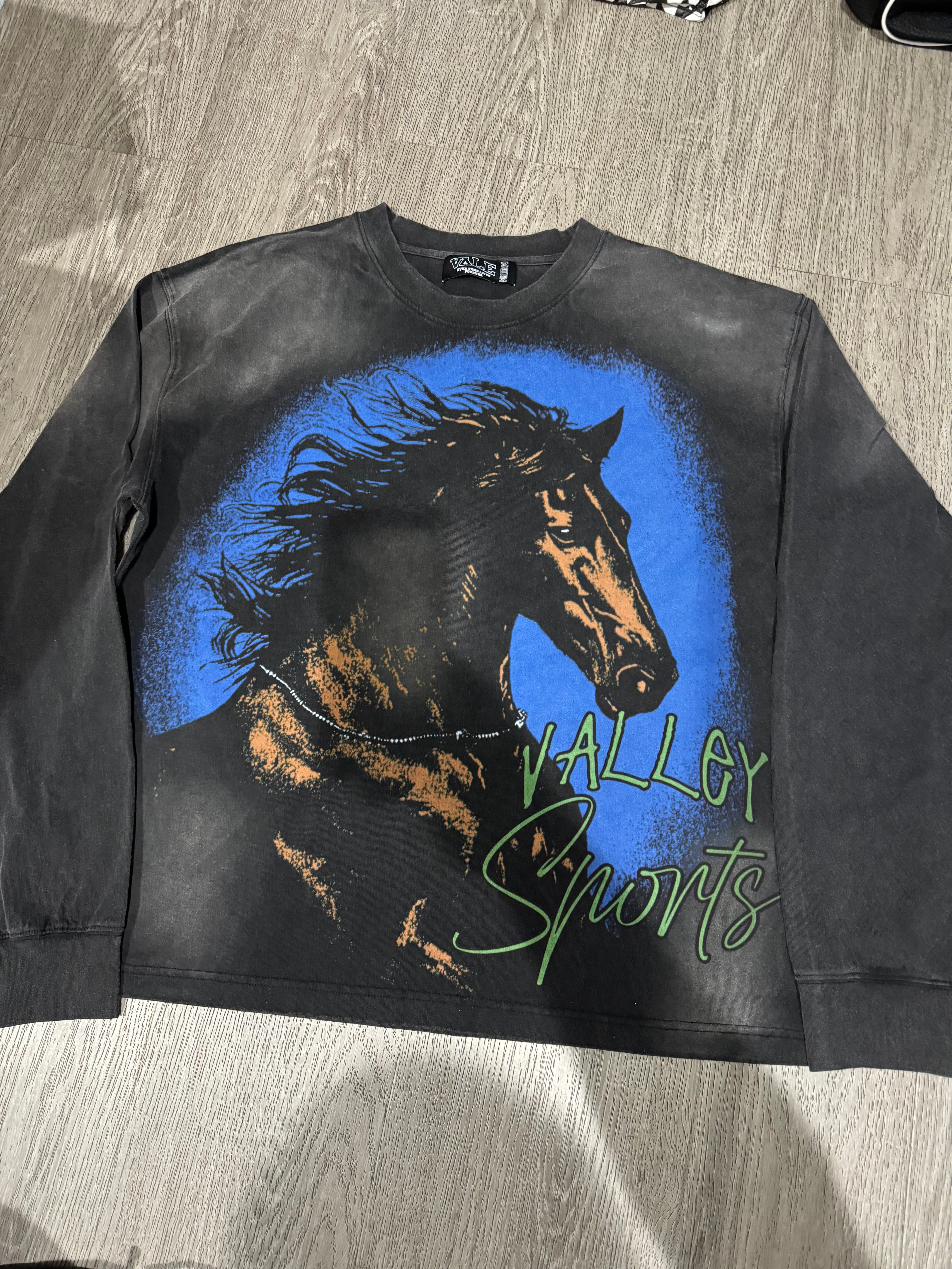 Vale Lives “Snorts” Longsleeve (Black)
