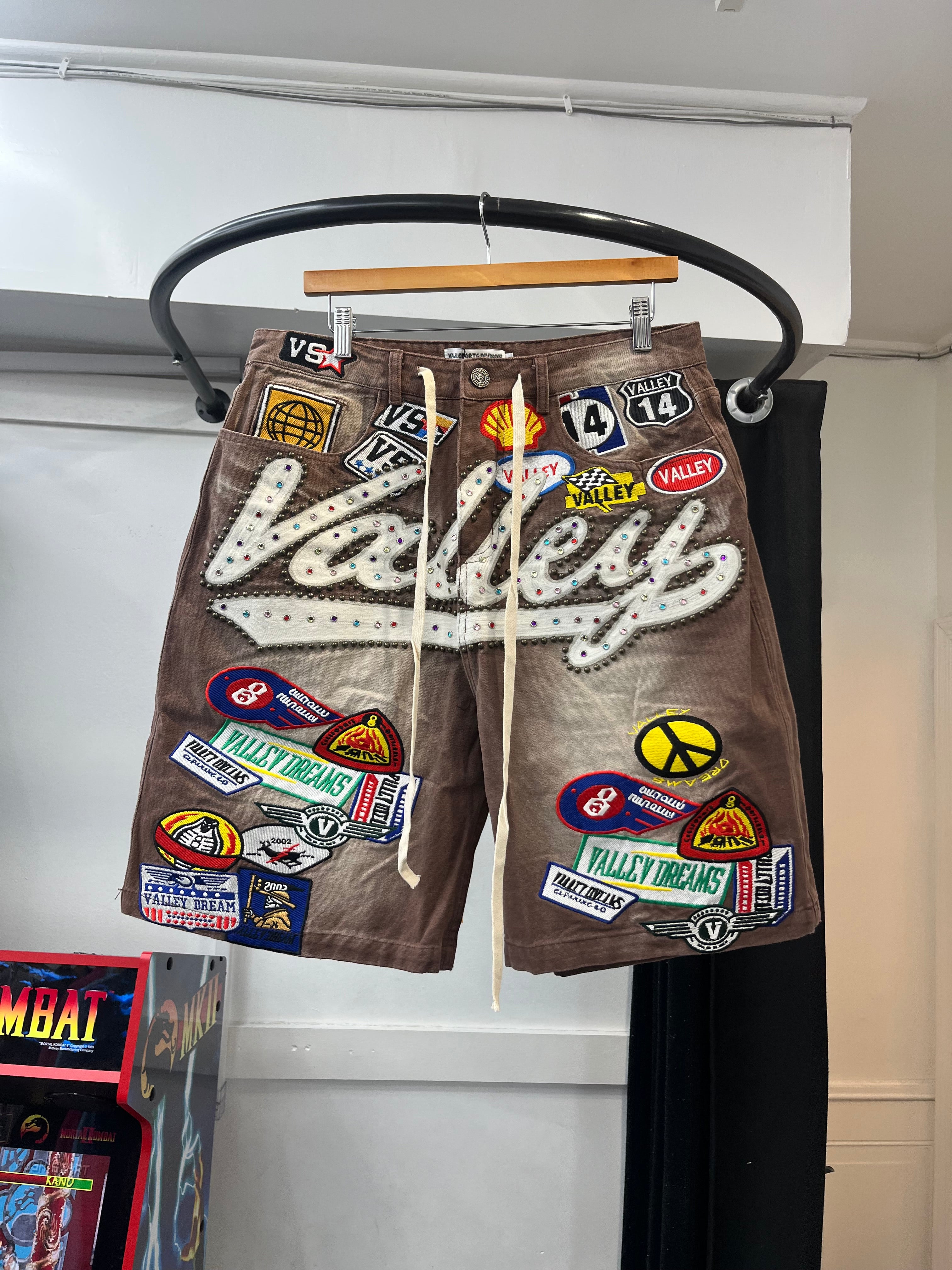 Vale 1980 short Brown