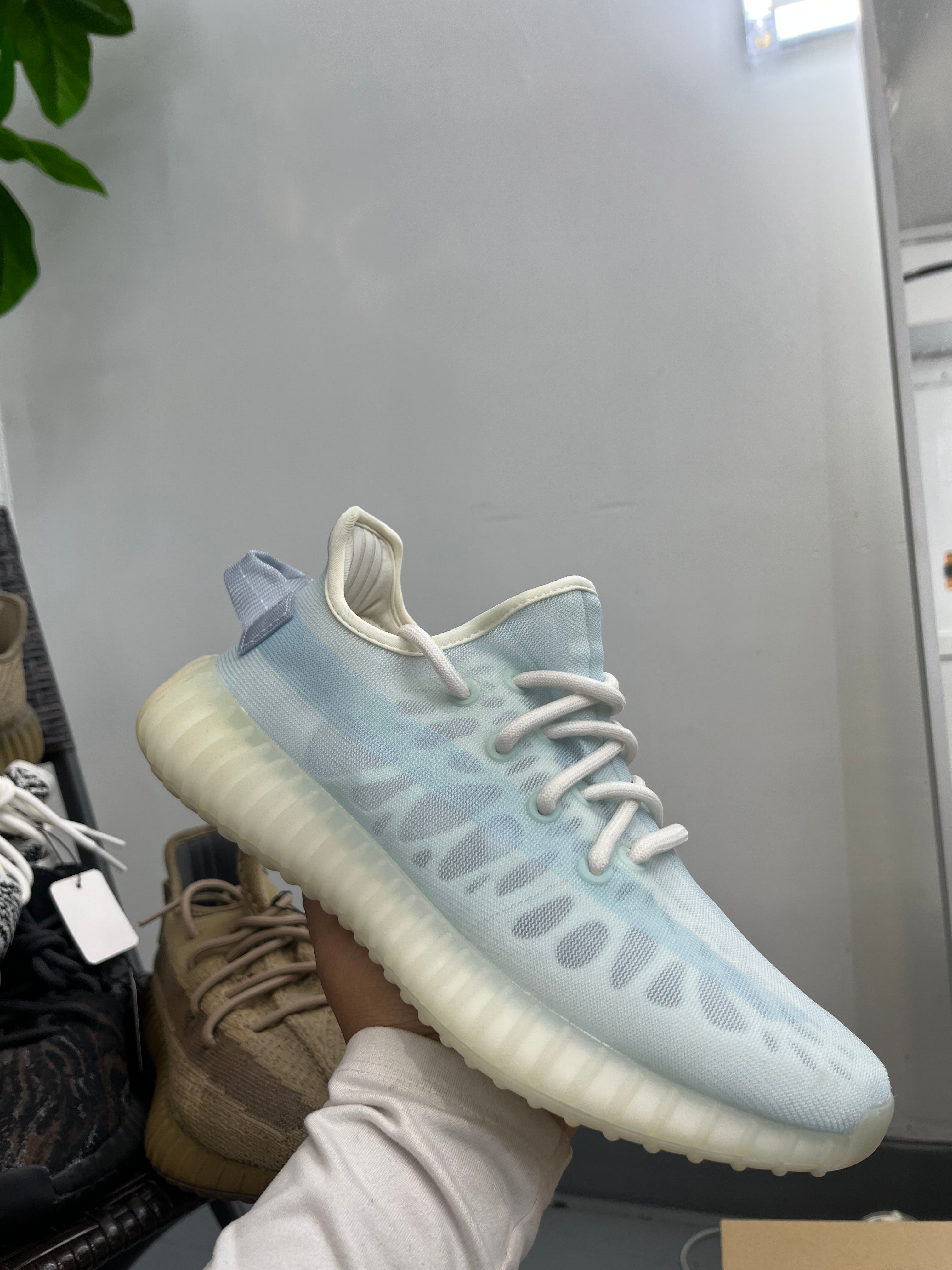 Adidas Yeezy 350 v2 mono ice