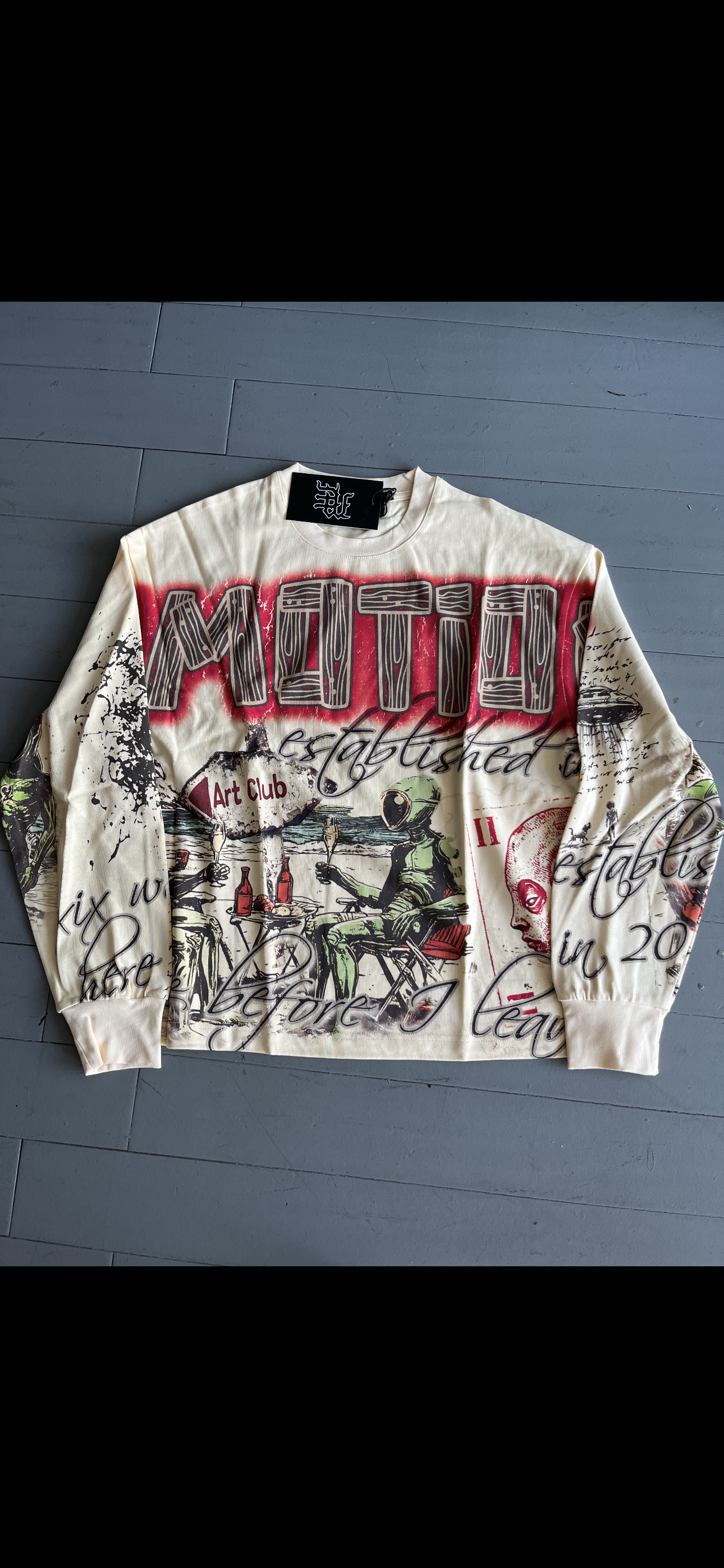 Mixed Emotions Space Longsleeve Cream/Red