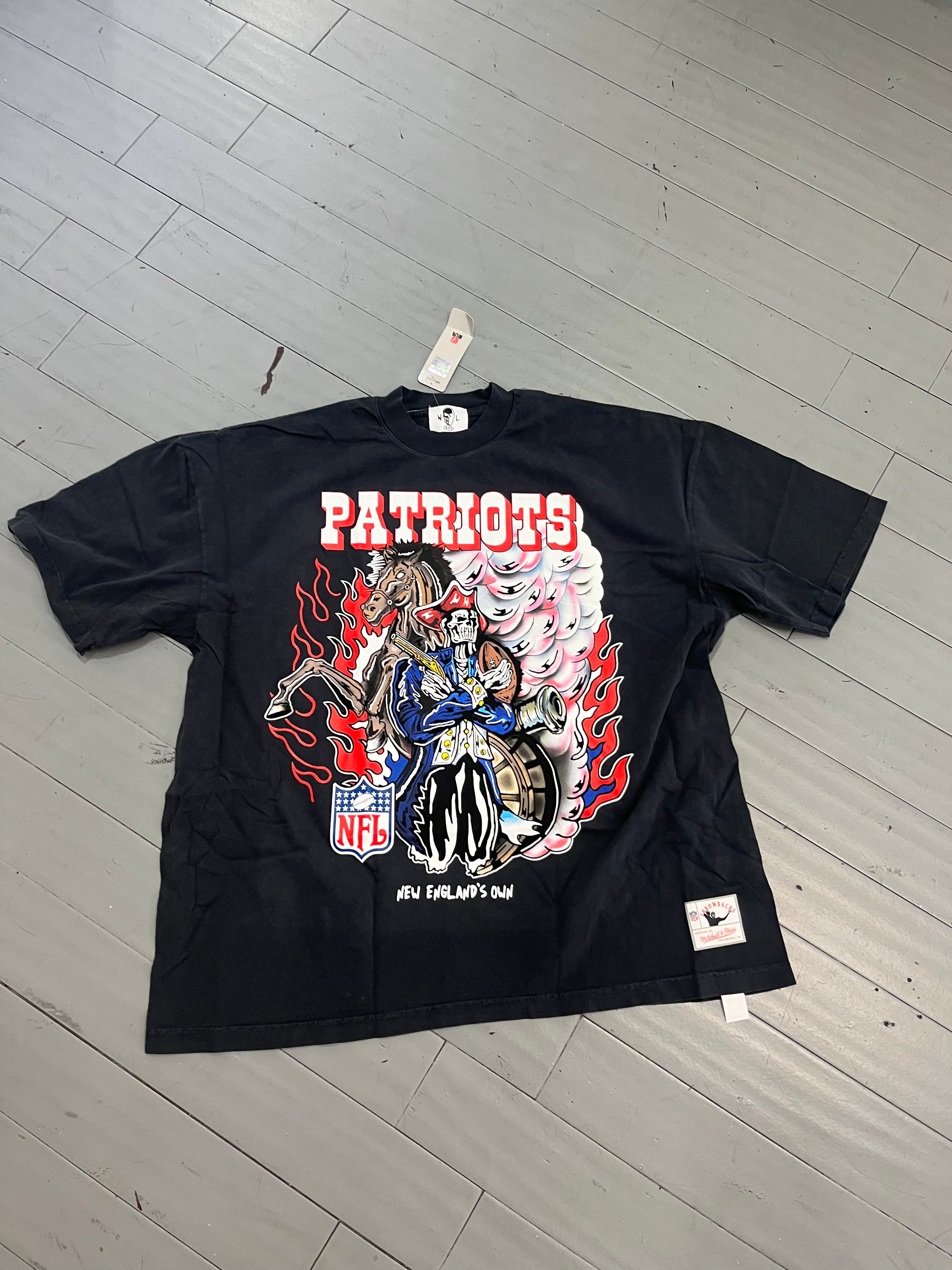 Warren Lotas tee NFL patriots black